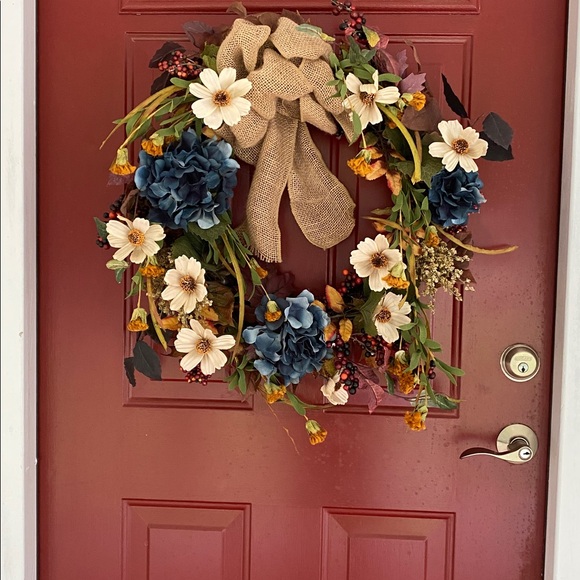 Fall wreath. 18 inch base grapevine wreath with fall leaves flowers and bow. - Picture 3 of 9